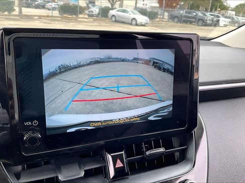 Used 2024 Toyota Corolla LE image 28