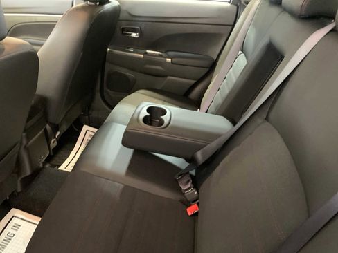 New 2025 Mitsubishi Outlander Sport SE image 5