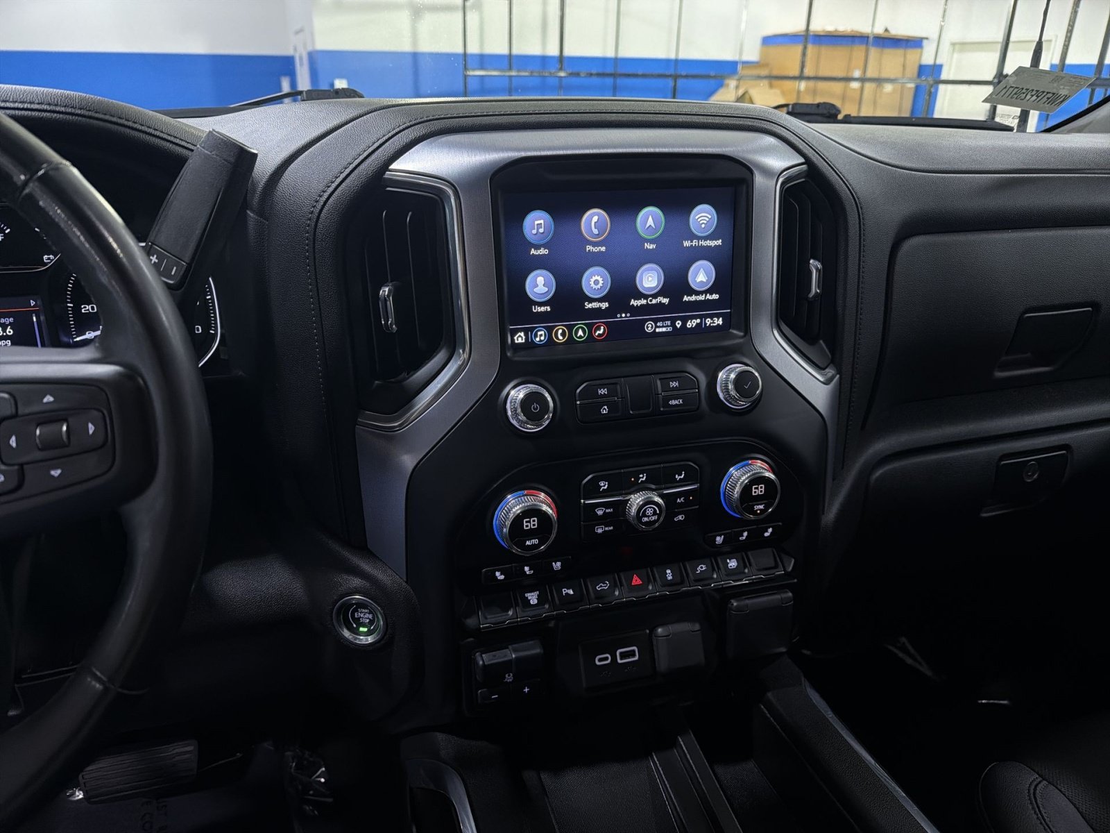 Used 2023 GMC Sierra 3500 SLT w/ SLT Premium Package AWD/4WD image 18