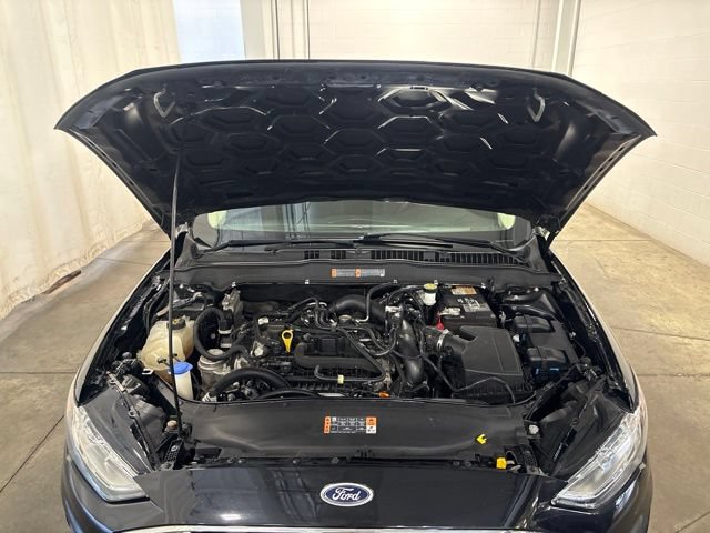 Used 2020 Ford Fusion SE FWD image 8