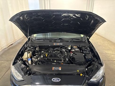 Used 2020 Ford Fusion SE FWD image 8
