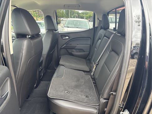Used 2022 Chevrolet Colorado Z71 AWD/4WD image 13