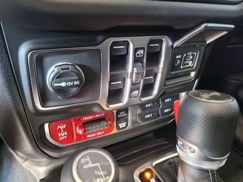 New 2026 Jeep Wrangler Rubicon w/ Safety Group image 18