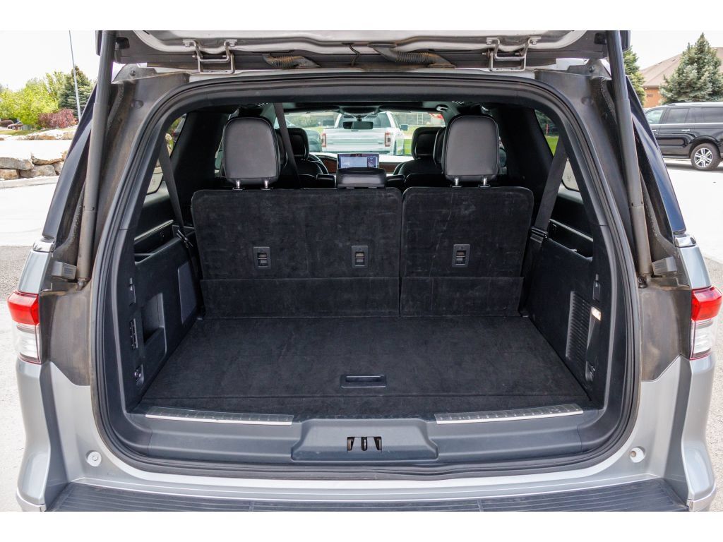 Used 2024 Lincoln Navigator L 4WD image 16