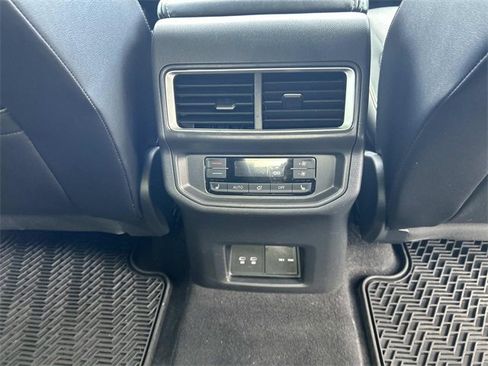 Used 2024 Volkswagen Atlas SEL Premium R-Line image 18