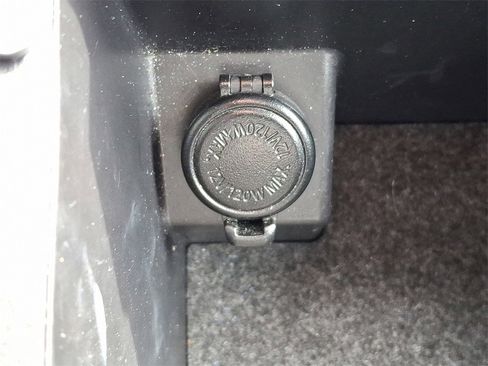 Used 2023 Subaru Outback Premium image 26