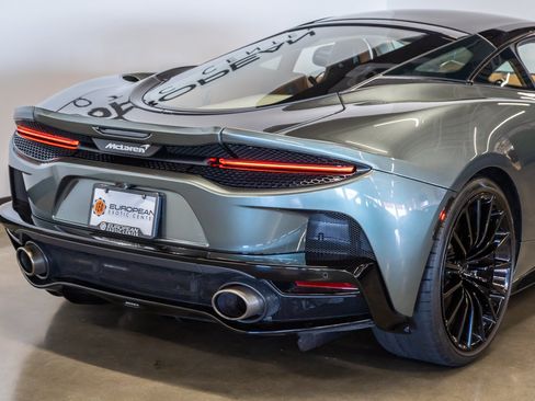 Used 2020 McLaren GT RWD image 27