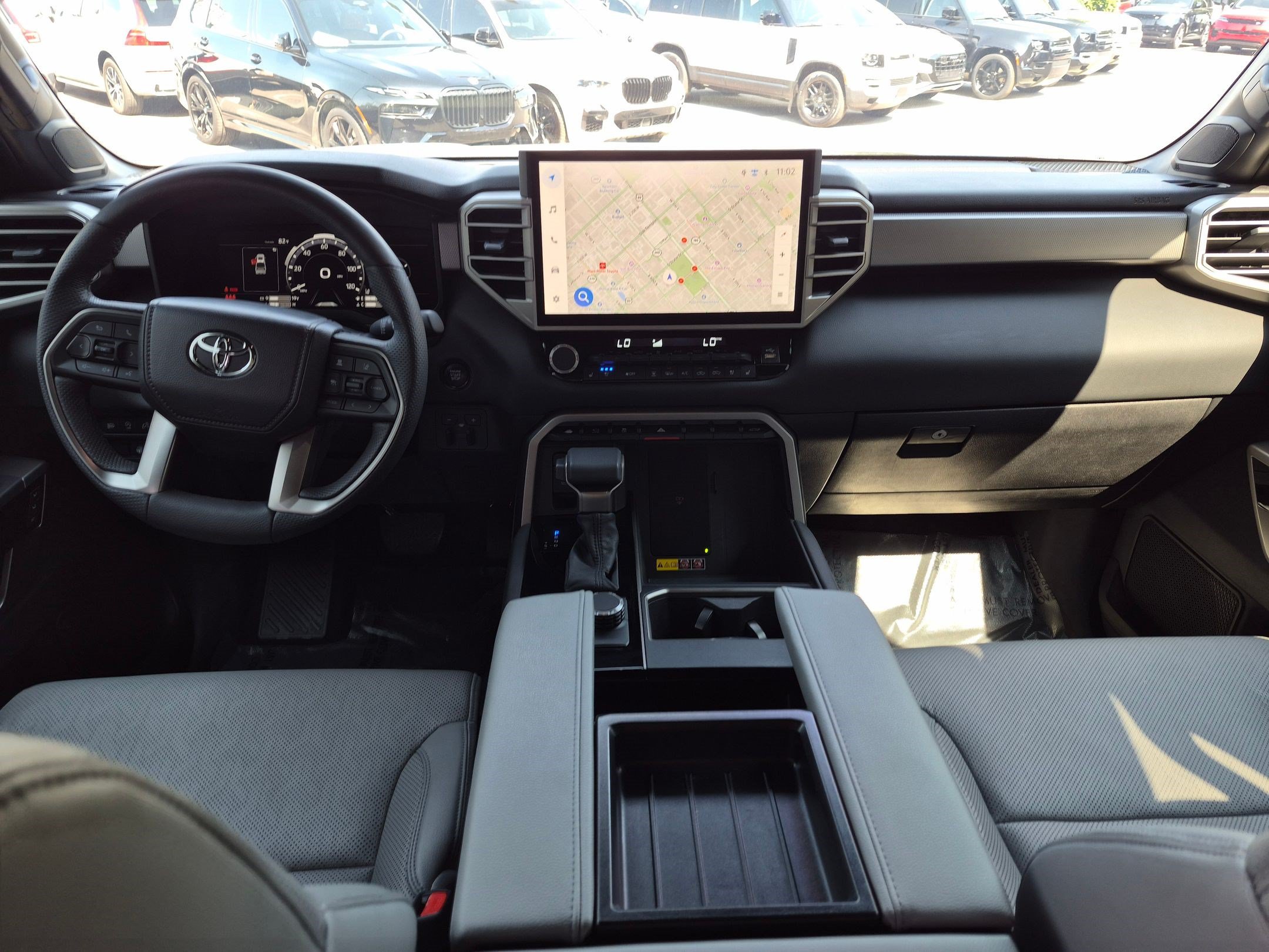 Used 2025 Toyota Tundra Limited AWD/4WD image 25