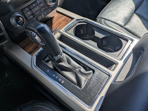 Used 2019 Ford F150 Lariat w/ Equipment Group 502A Luxury AWD/4WD image 26