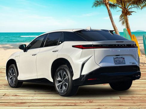 Used 2023 Lexus RZ 450e Premium w/ Technology Package image 3