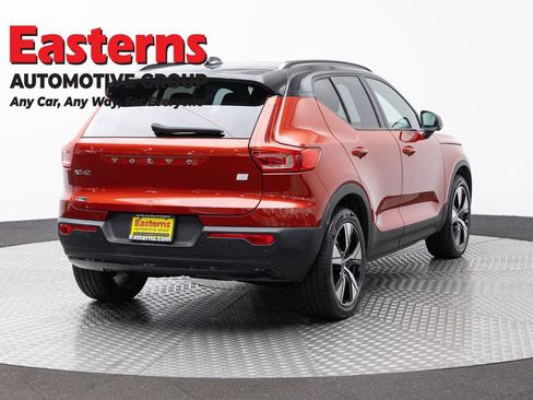 Used 2022 Volvo XC40 P8 Recharge Plus AWD/4WD image 5