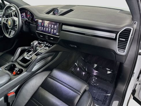 Used 2023 Porsche Cayenne Platinum Edition AWD/4WD image 30