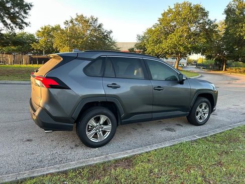 Used 2023 Toyota RAV4 XLE w/ Convenience Package image 5