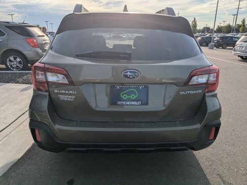 Used 2018 Subaru Outback 2.5i Premium AWD/4WD image 29