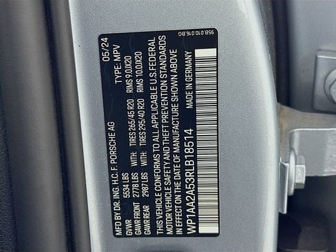 Used 2024 Porsche Macan image 35