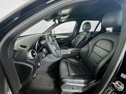 Used 2022 Mercedes-Benz GLC 300 GLC 300 w/ Premium Package Lite image 13