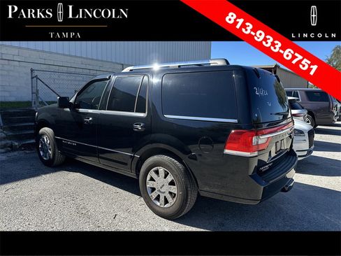 Used 2016 Lincoln Navigator Select image 8
