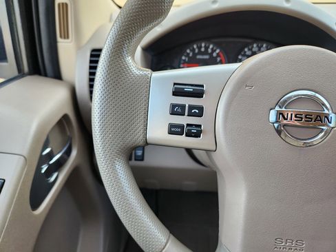 Used 2017 Nissan Frontier SV image 36