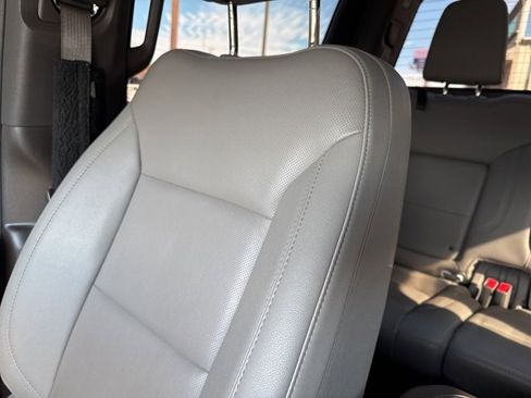 Used 2022 GMC Sierra 1500 SLT w/ SLT Convenience Package image 49