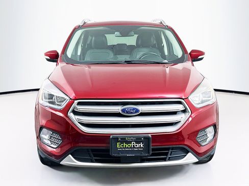 Used 2017 Ford Escape Titanium image 2