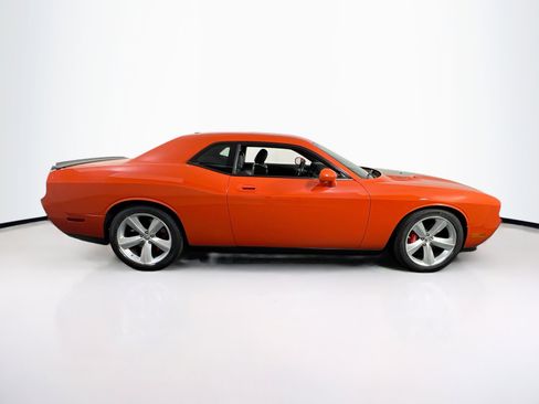 Used 2009 Dodge Challenger SRT8 RWD image 4