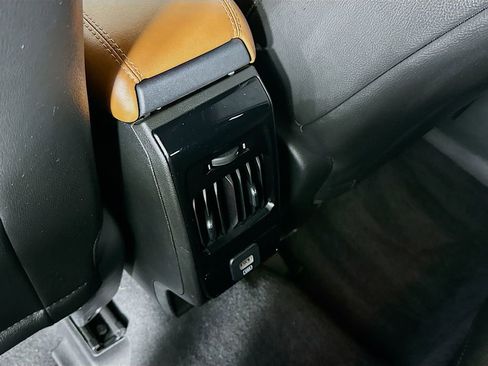 Certified 2024 Jeep Compass Limited image 34