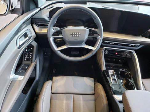 Used 2025 Audi Q5 Premium Plus AWD/4WD image 10