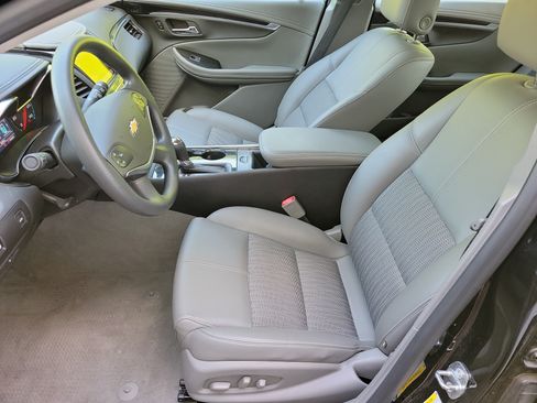 Used 2019 Chevrolet Impala LS FWD image 10