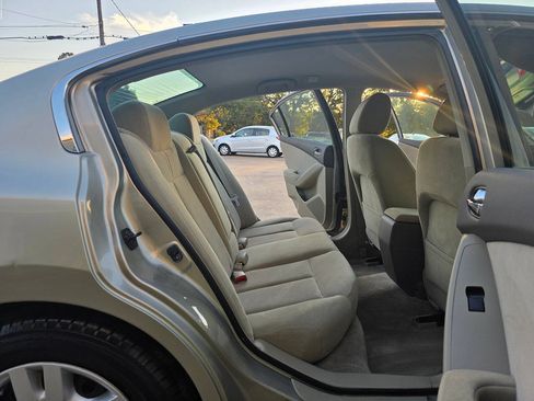 Used 2009 Nissan Altima 2.5 S FWD image 10