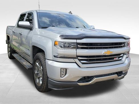 Used 2018 Chevrolet Silverado 1500 LTZ Z71 w/ LTZ Plus Package AWD/4WD image 4