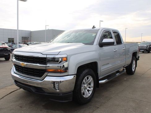 Used 2018 Chevrolet Silverado 1500 LT w/ All Star Edition image 3