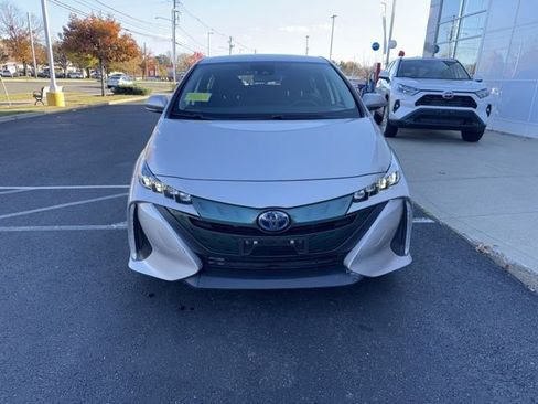Certified 2020 Toyota Prius Prime LE image 2