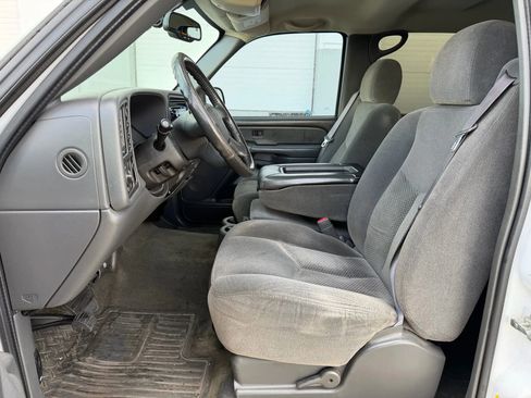 Used 2006 Chevrolet Silverado 1500 LT w/ Light Duty Power Package image 9