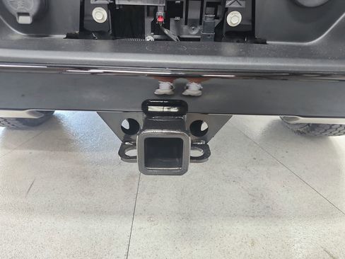 Used 2022 Chevrolet Silverado 1500 LT Trail Boss w/ Convenience Package II AWD/4WD image 39