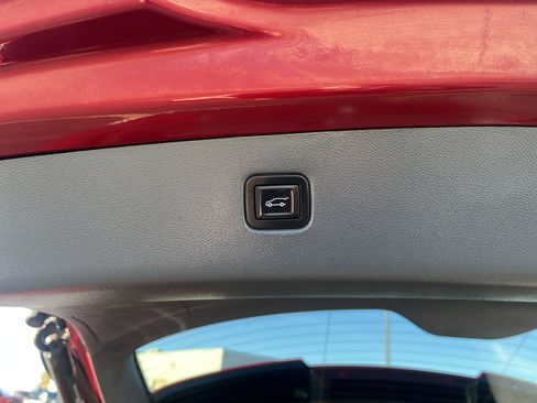 Used 2019 Chevrolet Blazer LT image 22