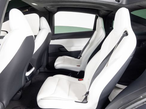 Used 2022 Tesla Model X Plaid AWD/4WD image 19