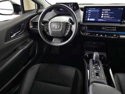 Used 2024 Toyota Prius XLE image 16