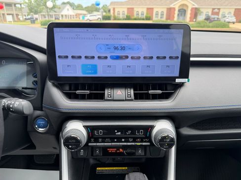 Used 2021 Toyota RAV4 XSE AWD/4WD image 25