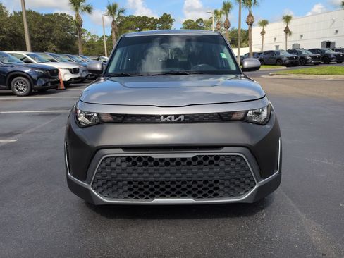 Used 2023 Kia Soul LX w/ LX Technology Package FWD image 6