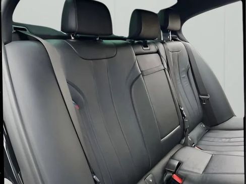 Used 2018 BMW 530e xDrive image 44