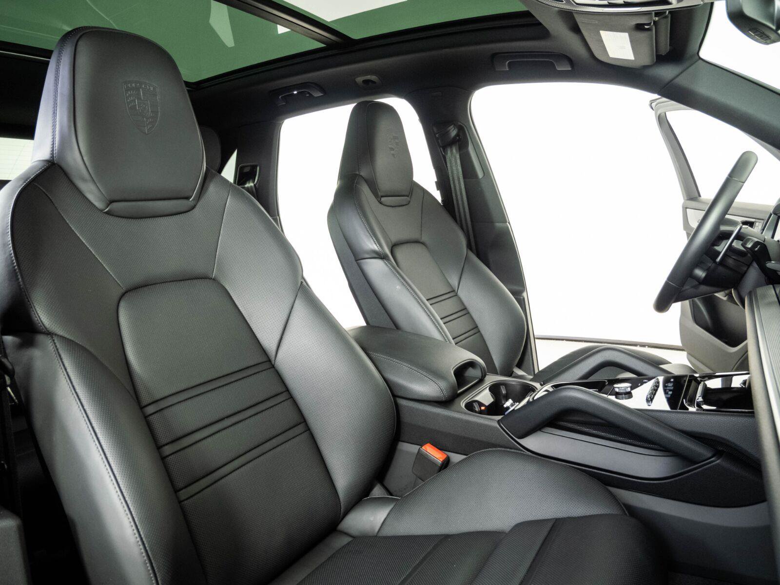 Used 2026 Porsche Cayenne S AWD/4WD image 24
