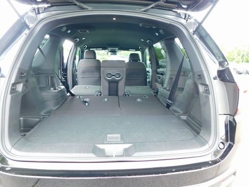 New 2025 Honda Pilot Sport image 17