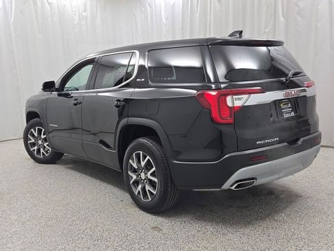 Used 2023 GMC Acadia SLE image 15