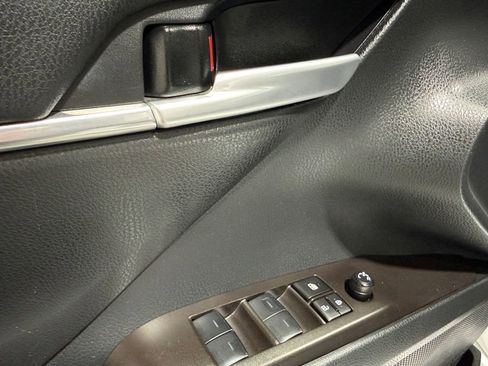 Used 2024 Toyota Camry SE image 20