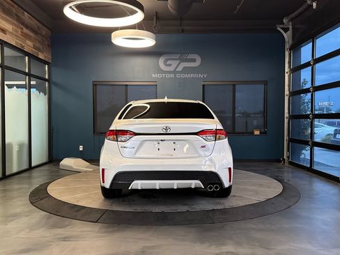 Used 2020 Toyota Corolla SE FWD image 4
