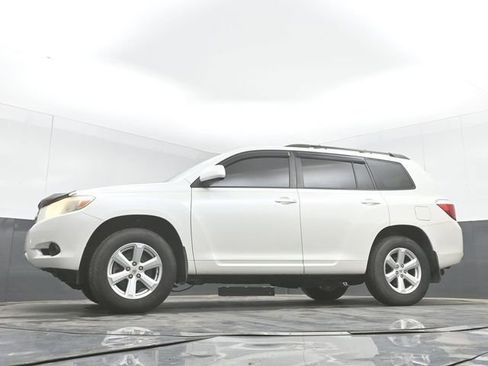 Used 2010 Toyota Highlander 2WD image 29