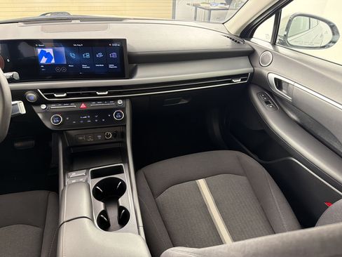Used 2025 Hyundai Sonata SEL FWD image 28