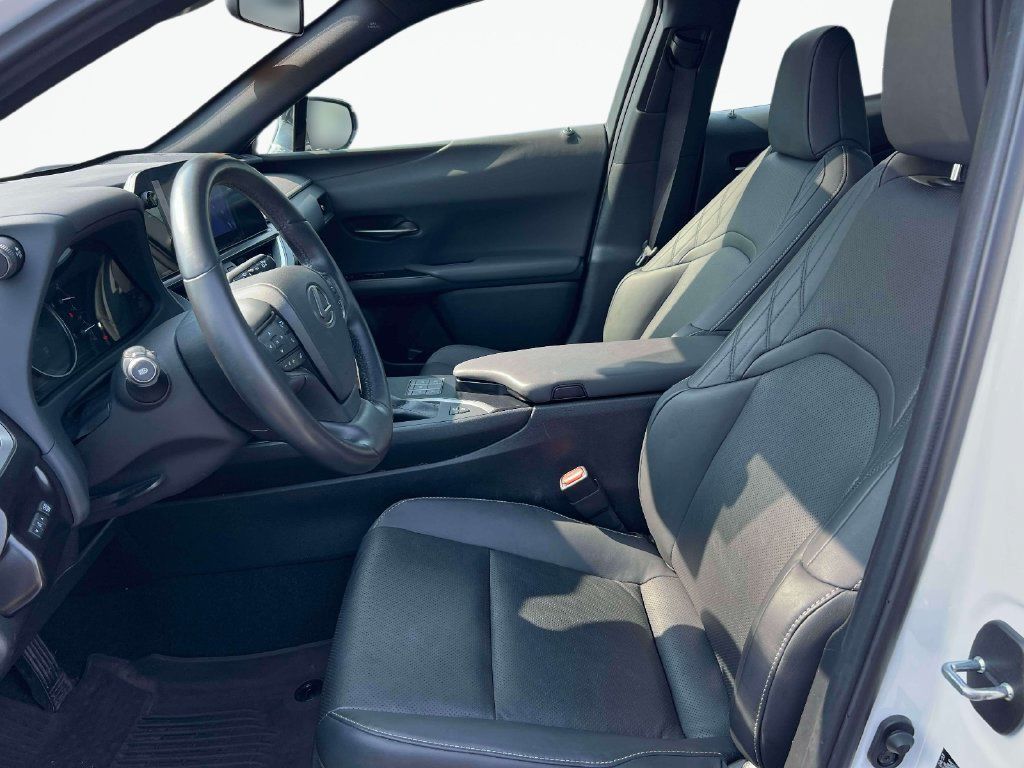 Used 2024 Lexus UX 250h F Sport AWD/4WD image 15