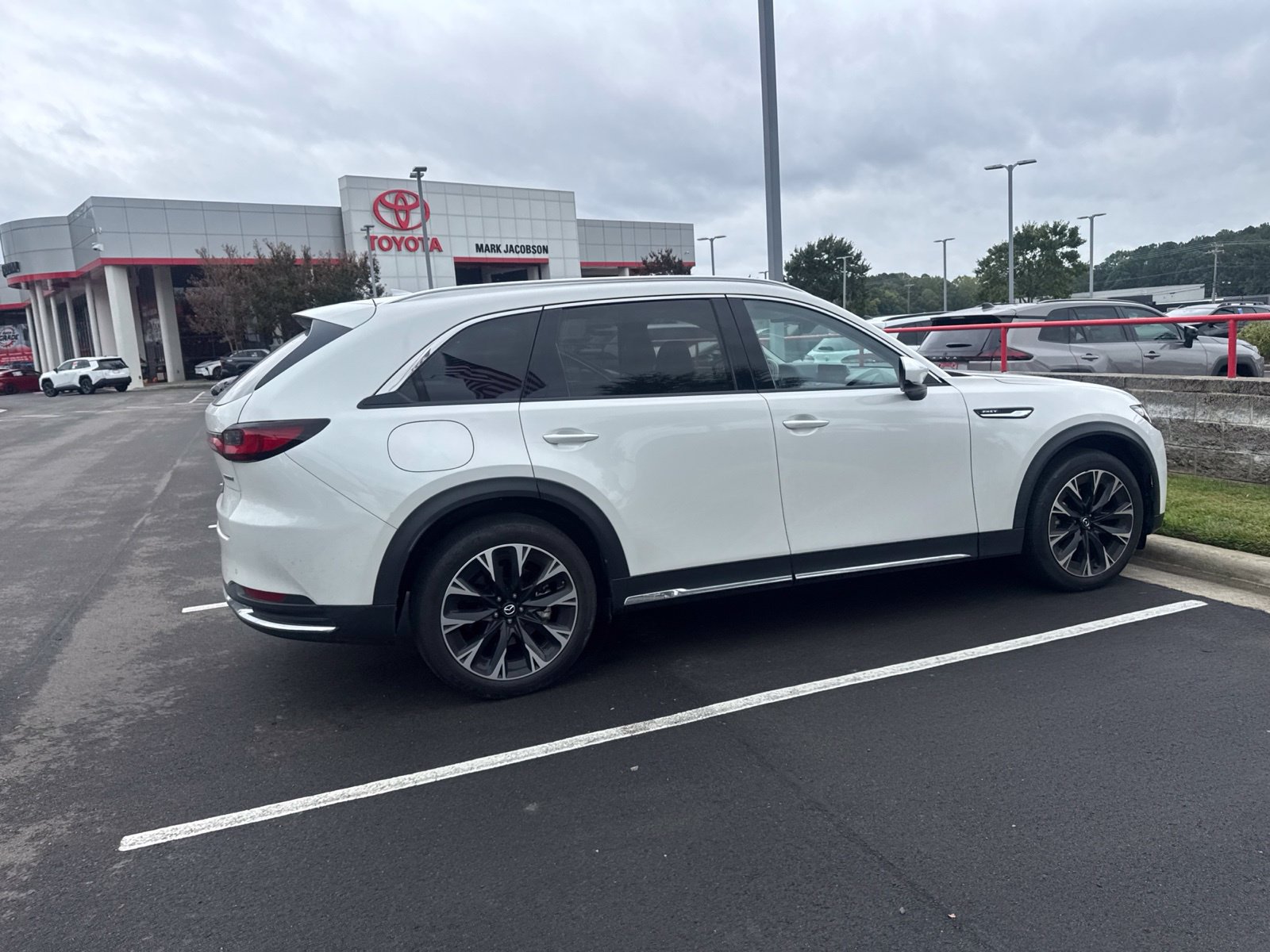 Used 2024 MAZDA CX-90 Plug-In Hybrid w/ Premium Pkg AWD/4WD image 19