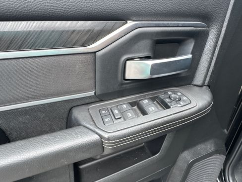 Used 2025 RAM 2500 Big Horn AWD/4WD image 11